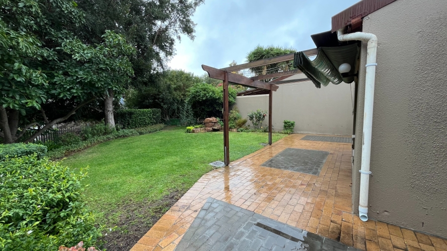 To Let 2 Bedroom Property for Rent in Helena Heights Western Cape